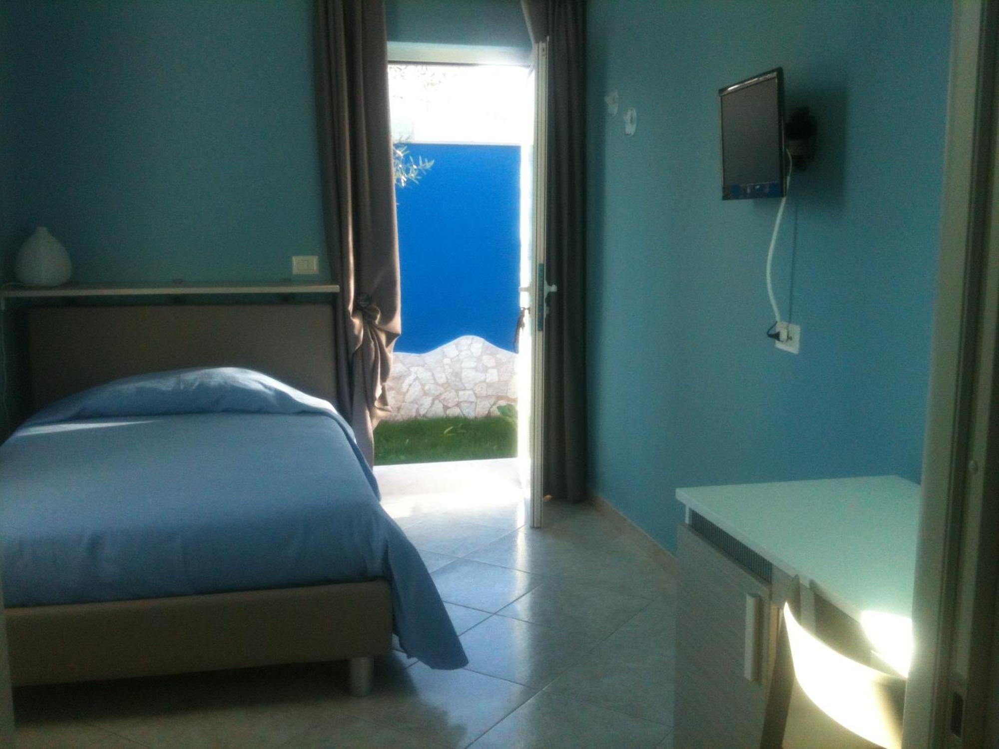 בארי Bed And Breakfast Fly חדר תמונה